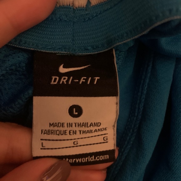 COPY - men’s nike basketball shorts - Picture 5 of 5